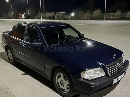 Mercedes-Benz C 180 1997 года за 300 000 тг. в Семей – фото 8