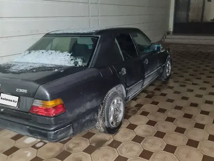 Mercedes-Benz E 230 1989 года за 750 000 тг. в Шымкент – фото 4