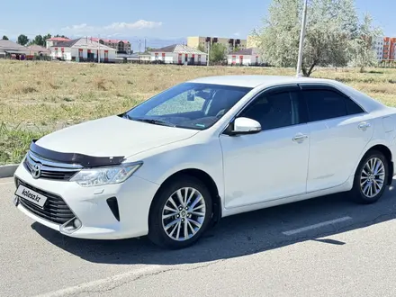 Toyota Camry 2016 года за 9 800 000 тг. в Алматы – фото 2