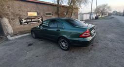 Mercedes-Benz C 200 2002 года за 2 900 000 тг. в Караганда – фото 3