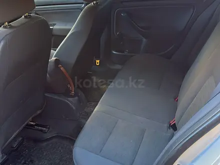 Volkswagen Golf 2004 года за 3 000 000 тг. в Астана – фото 3