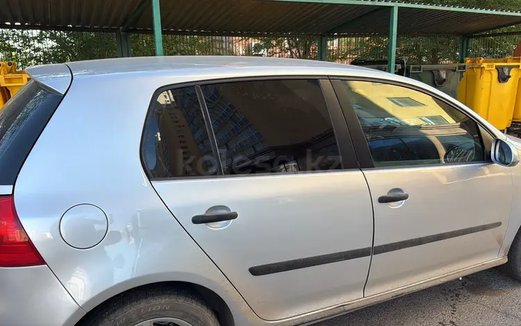 Volkswagen Golf 2004 годаүшін3 000 000 тг. в Астана