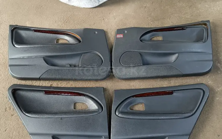 Обшивки дверей дверные карты Volvo S40 V40 за 40 000 тг. в Алматы