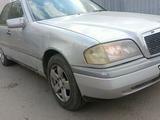 Mercedes-Benz C 180 1995 года за 1 330 000 тг. в Астана – фото 2