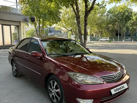 Toyota Camry 2005 года за 5 700 000 тг. в Шымкент – фото 3