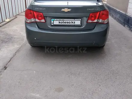 Chevrolet Cruze 2011 года за 3 800 000 тг. в Шымкент – фото 4