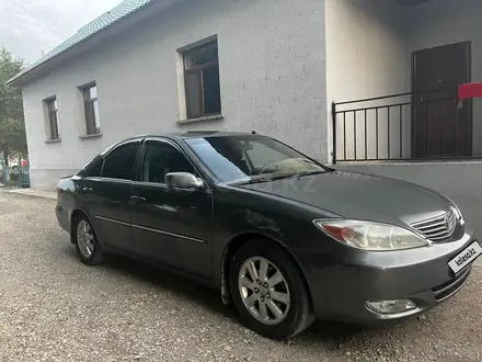 Toyota Camry 2002 года за 4 500 000 тг. в Шымкент – фото 2