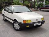 Volkswagen Passat 1990 годаүшін2 100 000 тг. в Шымкент