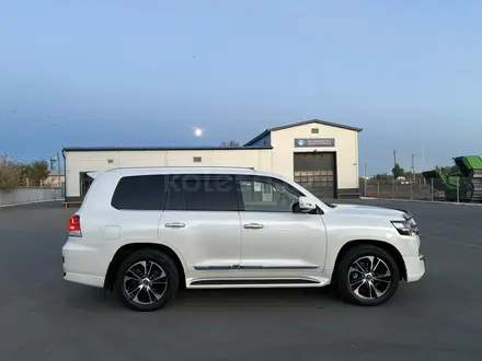 Toyota Land Cruiser 2021 года за 40 000 000 тг. в Уральск