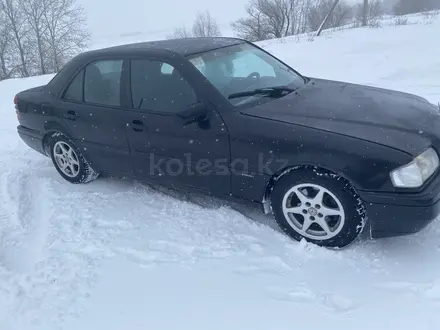 Mercedes-Benz C 180 1996 года за 1 350 000 тг. в Уральск – фото 2