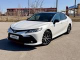 Toyota Camry 2021 года за 14 900 000 тг. в Костанай