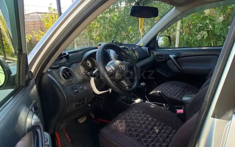 Toyota RAV4 2004 годаүшін5 100 000 тг. в Актау