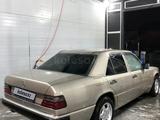 Mercedes-Benz E 220 1991 года за 1 800 000 тг. в Алматы