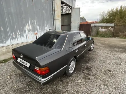 Mercedes-Benz E 260 1991 года за 1 000 000 тг. в Тараз – фото 6