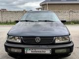 Volkswagen Passat 1995 года за 1 800 000 тг. в Бауыржана Момышулы – фото 2