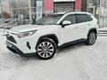 Toyota RAV4 2021 годаfor17 790 000 тг. в Усть-Каменогорск