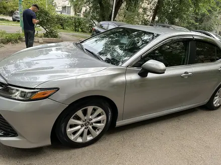 Toyota Camry 2019 года за 12 500 000 тг. в Алматы – фото 7