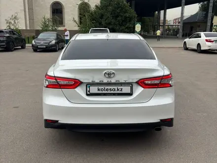 Toyota Camry 2019 года за 13 800 000 тг. в Алматы – фото 6