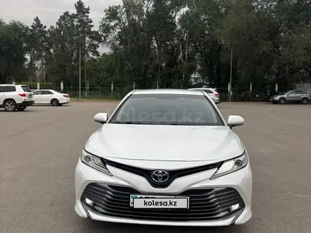 Toyota Camry 2019 года за 13 800 000 тг. в Алматы