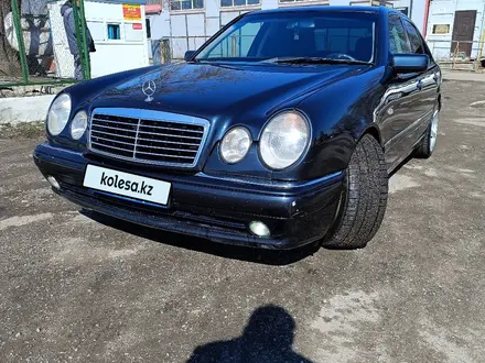 Mercedes-Benz E 320 1998 года за 3 999 999 тг. в Алматы – фото 17