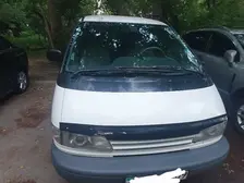 Toyota Previa, 1998