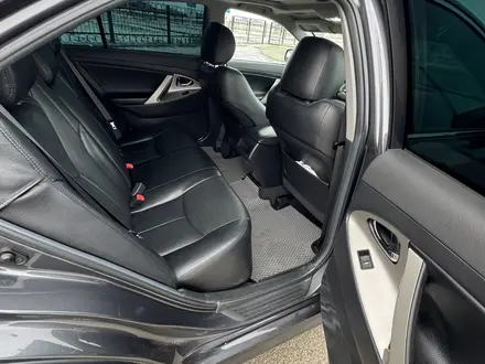 Toyota Camry 2011 года за 5 300 000 тг. в Атырау – фото 12