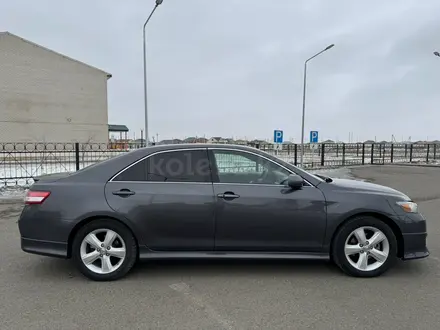 Toyota Camry 2011 года за 5 300 000 тг. в Атырау – фото 6