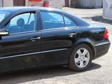 Mercedes-Benz E 320 2003 годаfor8 500 000 тг. в Жетысай – фото 4