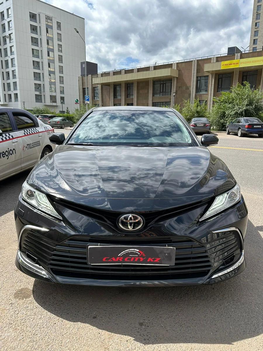 Toyota Camry 2021 г.