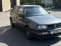 Volkswagen Golf 1993 годаfor1 500 000 тг. в Караганда