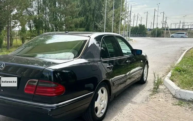 Mercedes-Benz E 320 1999 годаүшін2 750 000 тг. в Шымкент