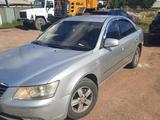 Hyundai Sonata 2008 года за 3 500 000 тг. в Астана – фото 2