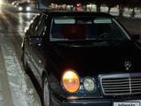 Mercedes-Benz E 320 1999 года за 3 800 000 тг. в Жанаозен – фото 2
