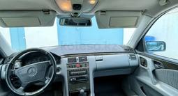 Mercedes-Benz E 320 1999 года за 3 800 000 тг. в Жанаозен – фото 3