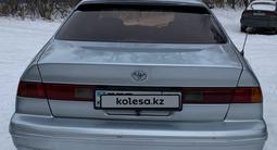 Toyota Camry 1998 годаfor2 850 000 тг. в Усть-Каменогорск – фото 5