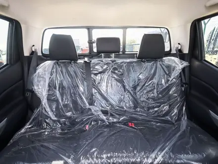 Nissan Navara 2025 года за 16 350 000 тг. в Семей – фото 29
