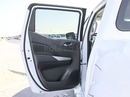 Nissan Navara 2025 года за 16 350 000 тг. в Семей – фото 26