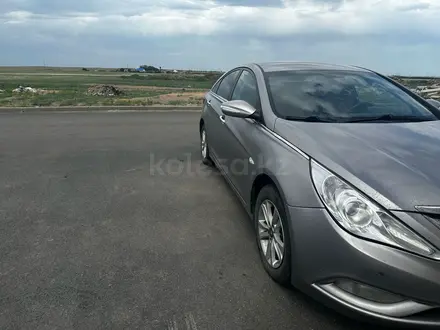 Hyundai Sonata 2011 года за 4 800 000 тг. в Астана – фото 2