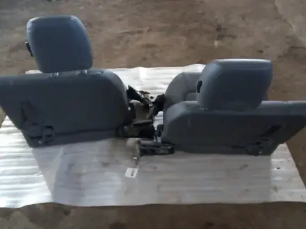 Третий ряд сидений в наличии серый цвета лк200 за 150 000 тг. в Алматы – фото 6
