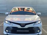 Toyota Camry 2019 года за 13 900 000 тг. в Атырау