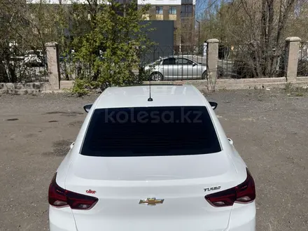 Chevrolet Onix 2023 года за 6 600 000 тг. в Караганда – фото 7