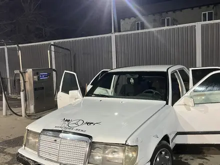 Mercedes-Benz E 230 1988 года за 650 000 тг. в Алматы – фото 3