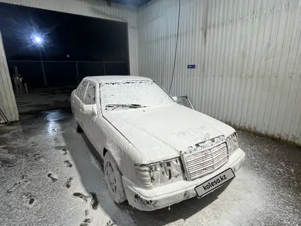 Mercedes-Benz E 230 1988 года за 650 000 тг. в Алматы – фото 4