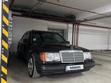 Mercedes-Benz E 220 1992 года за 2 500 000 тг. в Алматы