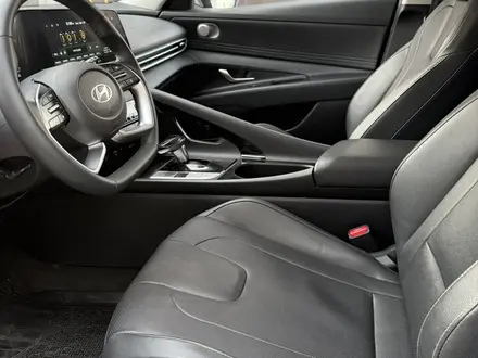 Hyundai Elantra 2024 года за 8 300 000 тг. в Алматы – фото 13