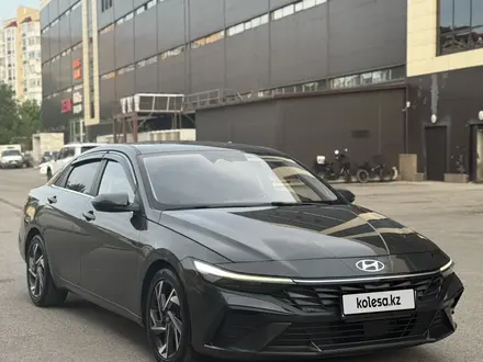 Hyundai Elantra 2024 года за 8 300 000 тг. в Алматы – фото 15
