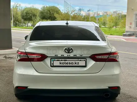 Toyota Camry 2021 года за 15 500 000 тг. в Астана – фото 6