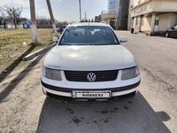 Volkswagen Passat 1998 годаүшін2 000 000 тг. в Тараз