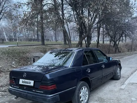 Mercedes-Benz E 230 1993 года за 1 100 000 тг. в Талдыкорган – фото 7