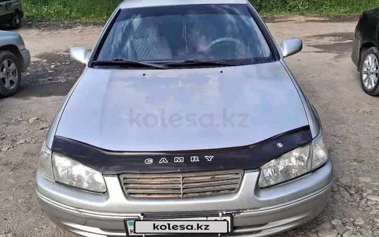 Toyota Camry 2000 года за 3 000 000 тг. в Усть-Каменогорск